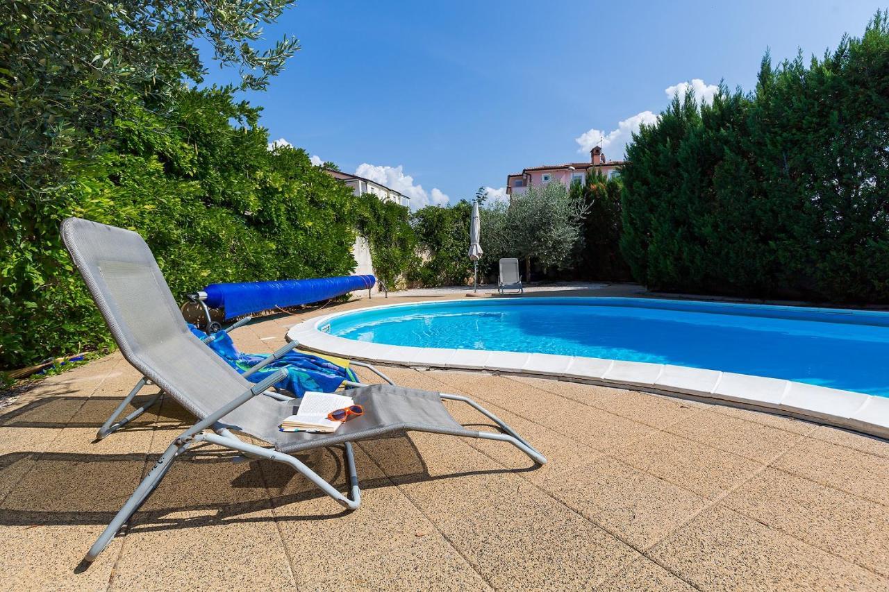 Apartments With A Swimming Pool Novigrad - 7078 Экстерьер фото